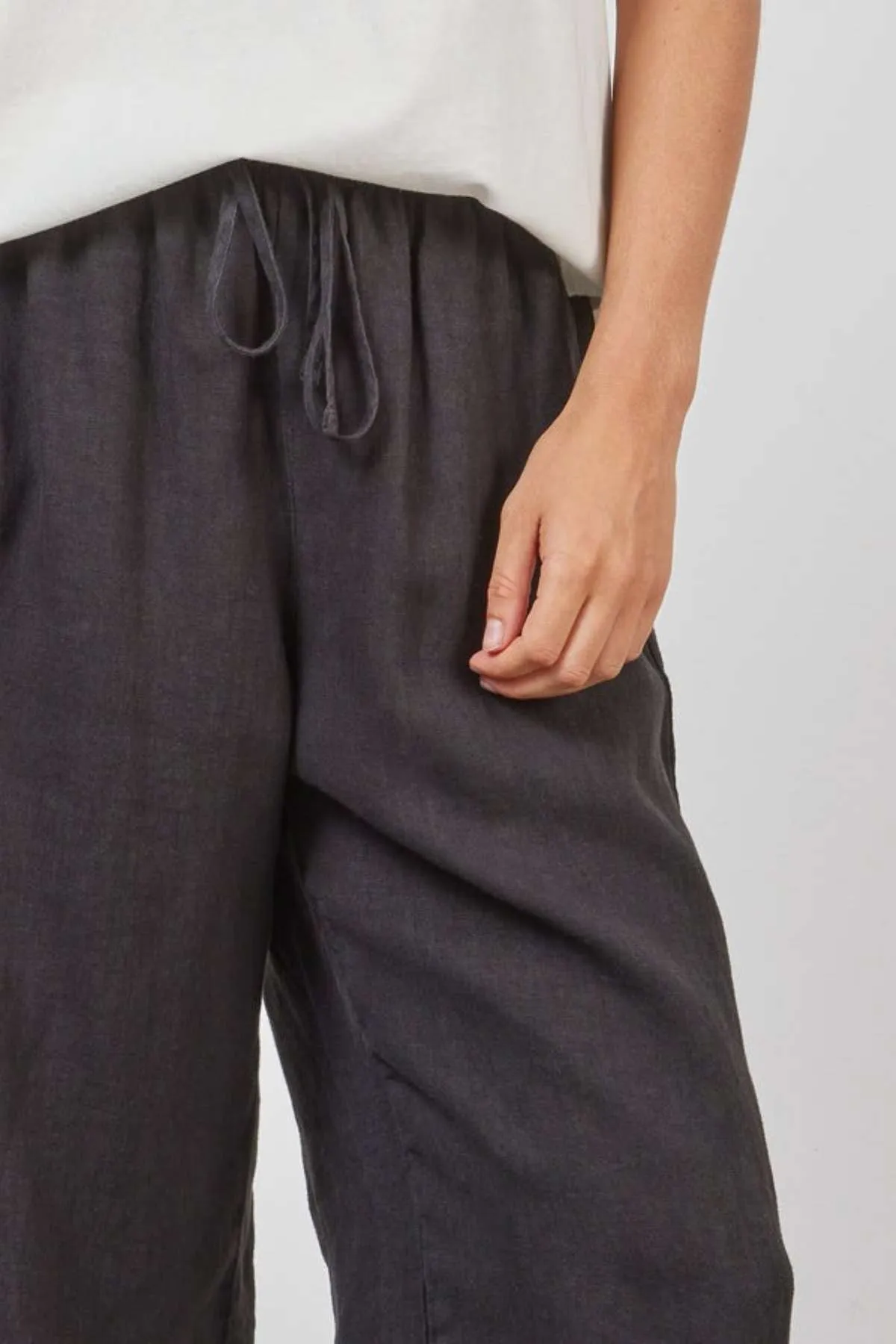 Academy Women Riviera Linen Pant