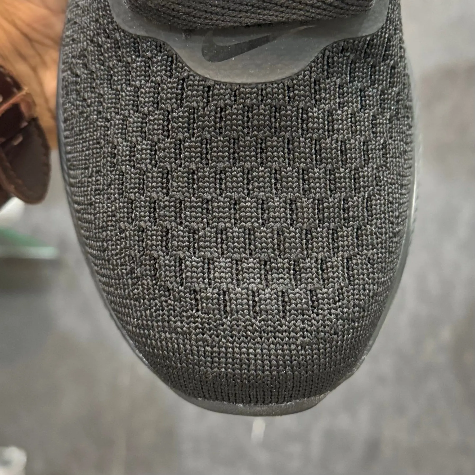 Airmax Zoom All Black Guide 10