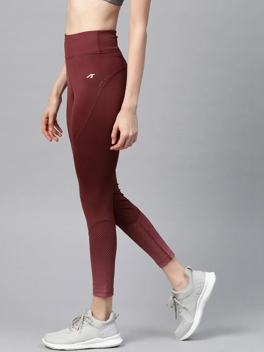 Alcis Women Maroon Solid Cropped Tights