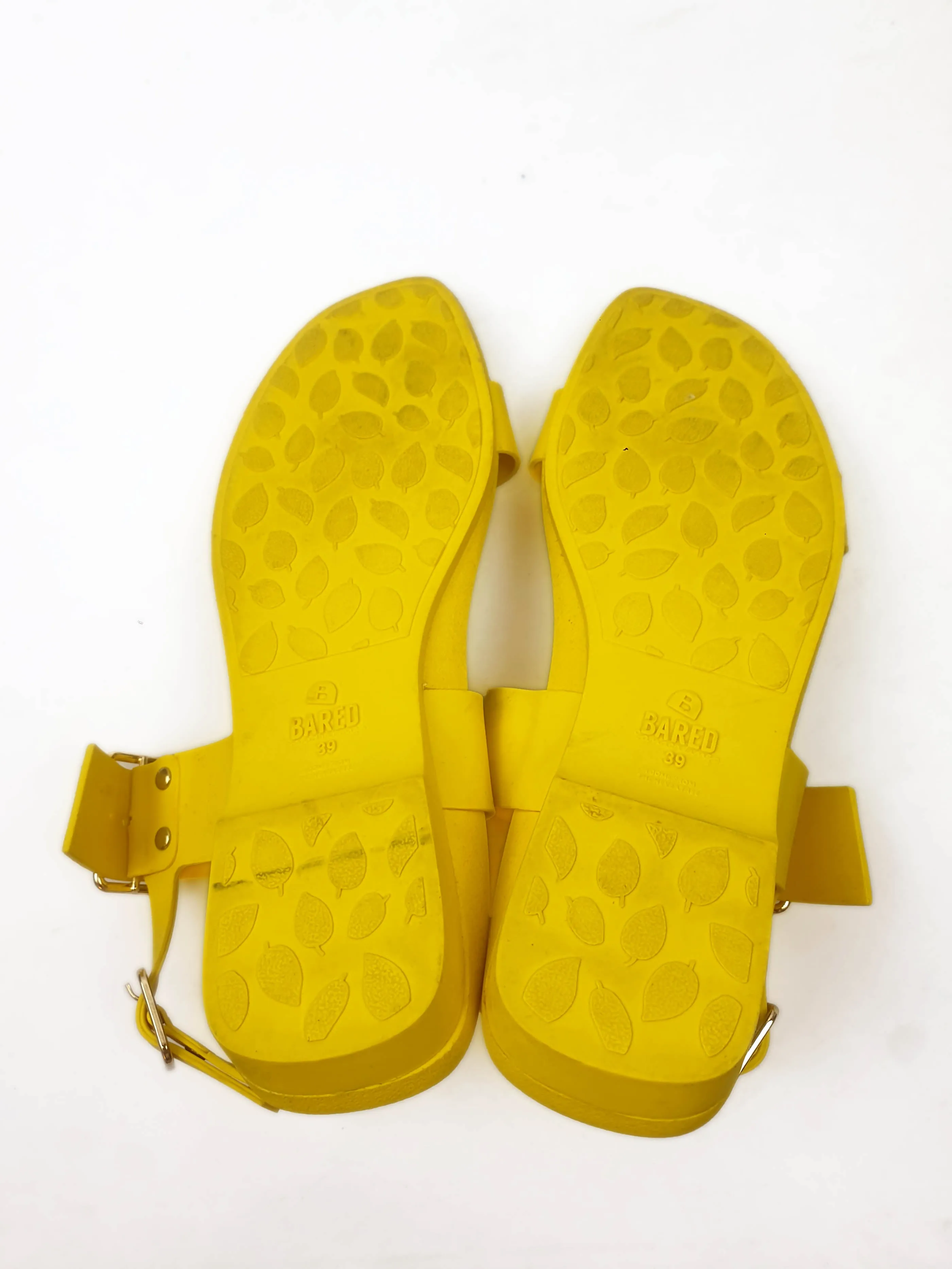 Bared yellow sandals size 39