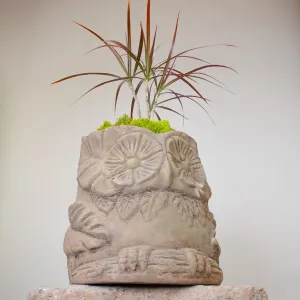 Búho Pot. Vintage Terracotta Sculptural Planter.