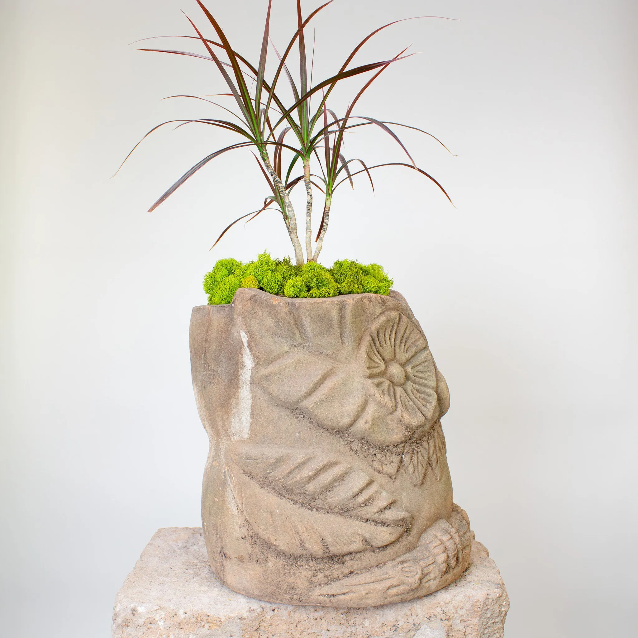 Búho Pot. Vintage Terracotta Sculptural Planter.