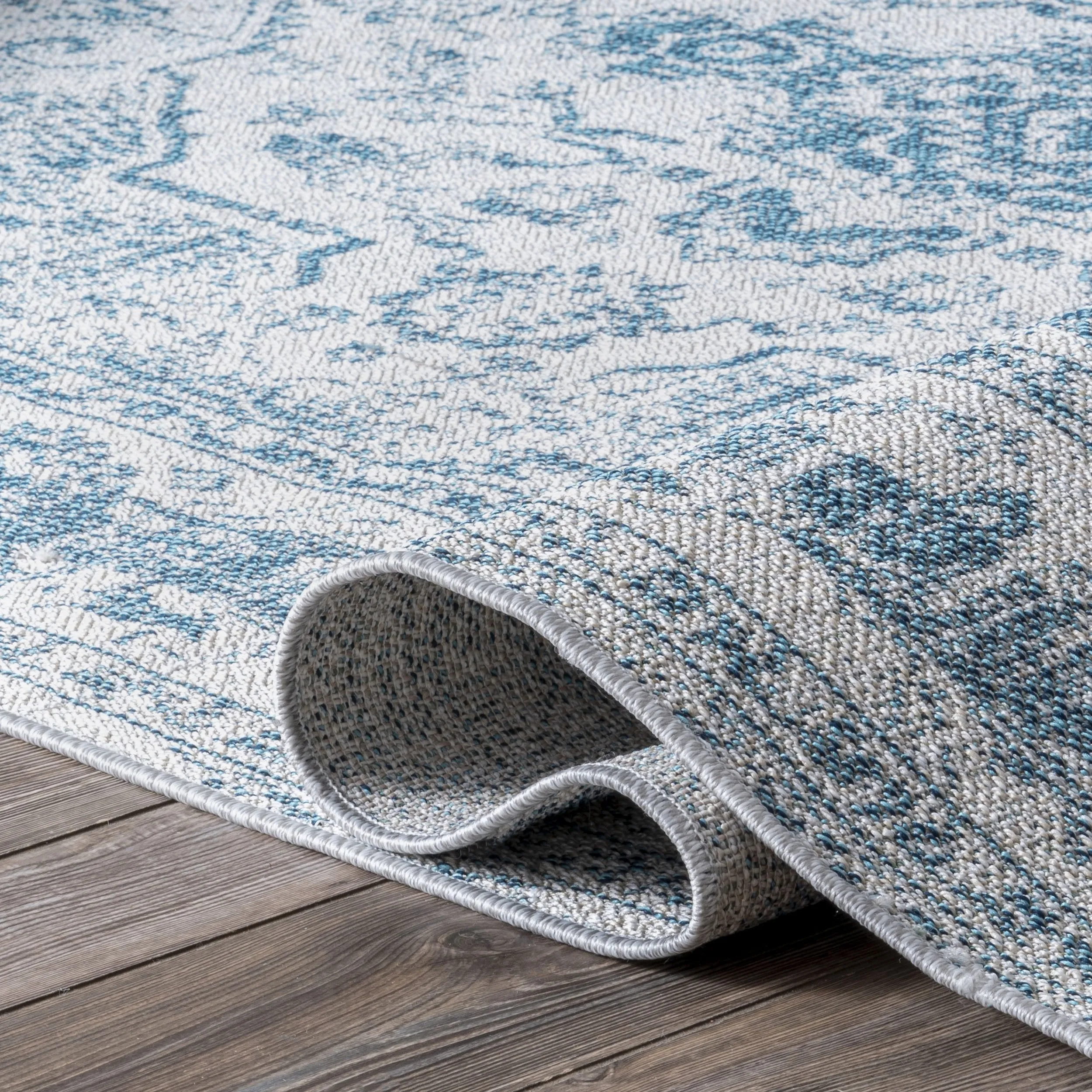 BLUE VINTAGE MEDALLION RUG