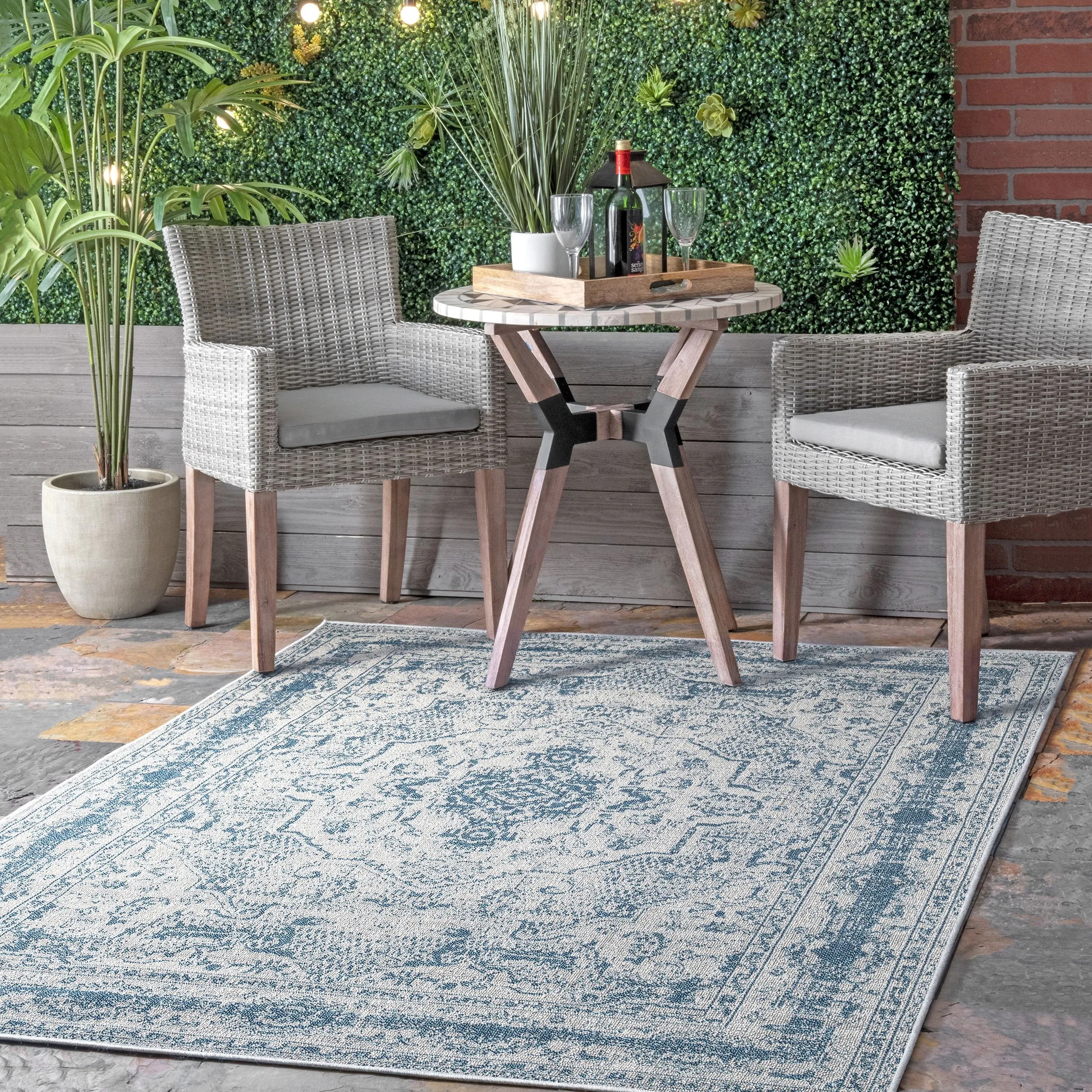 BLUE VINTAGE MEDALLION RUG