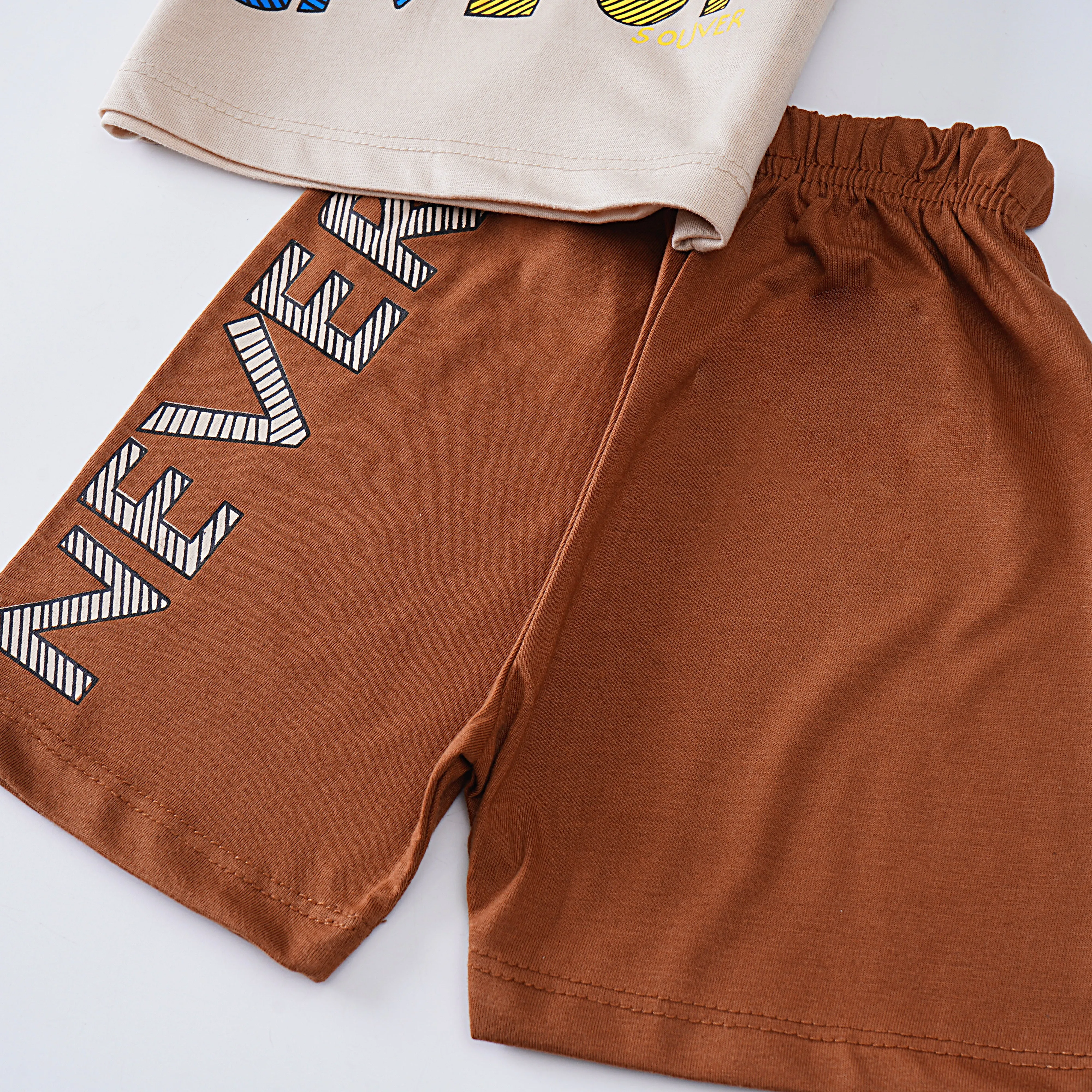 Boys Half Sleeves 2 Piece Suit (Never)