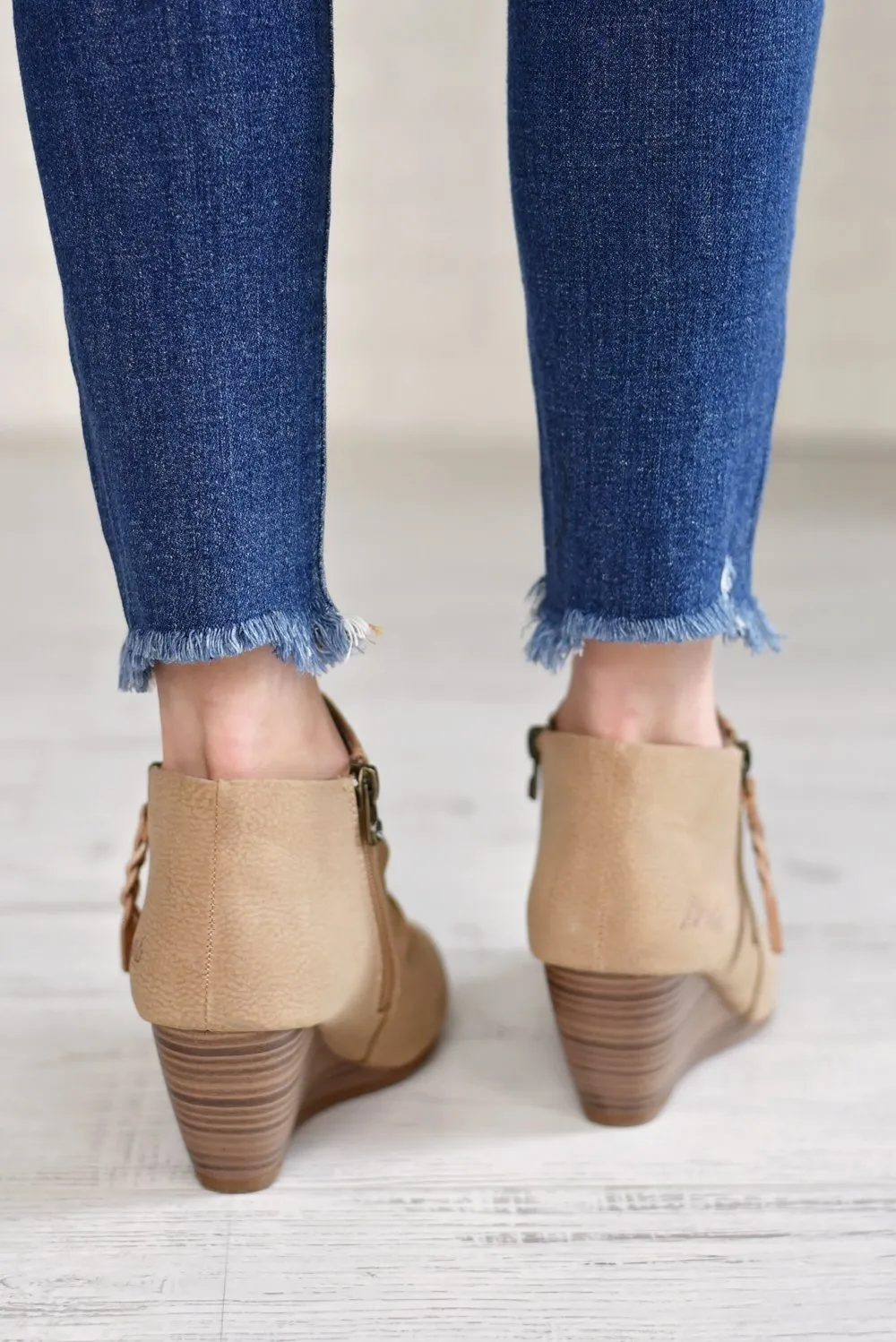 Breaks Booties ~ Sand