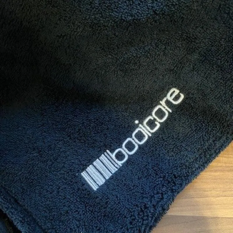 dirtbag™ booicore Changing Robe in Black