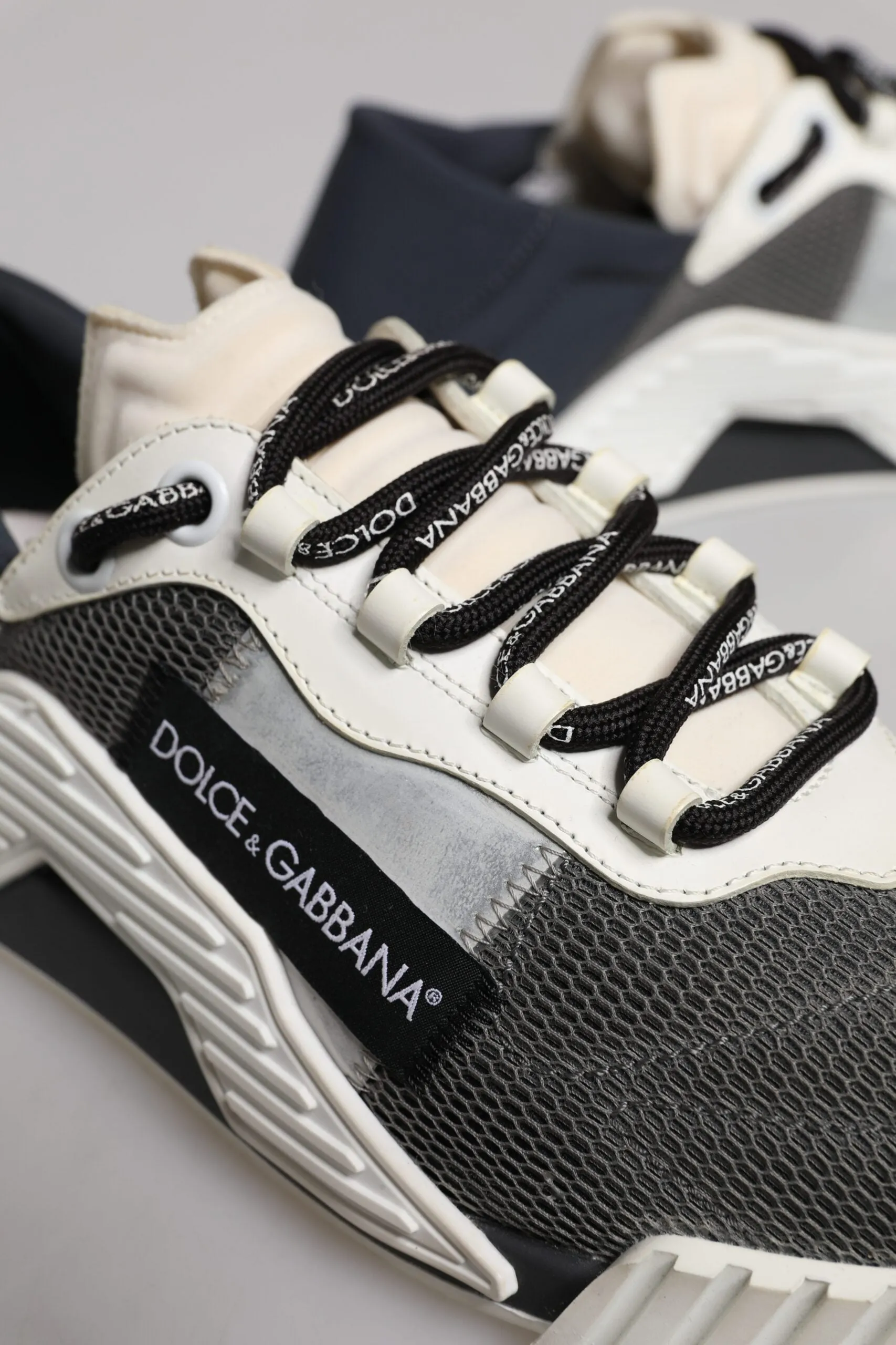 Dolce & Gabbana Multicolor Lace Up Low Top NS1 Sneakers Shoes