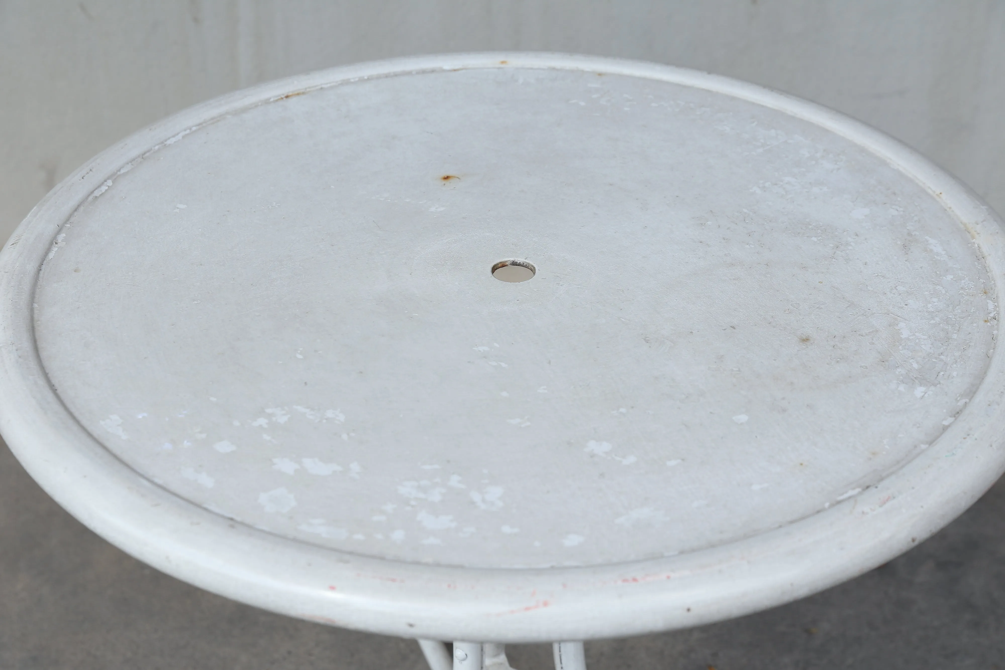Early 20th Century Painted White Metal Outdoor Garden Patio Table