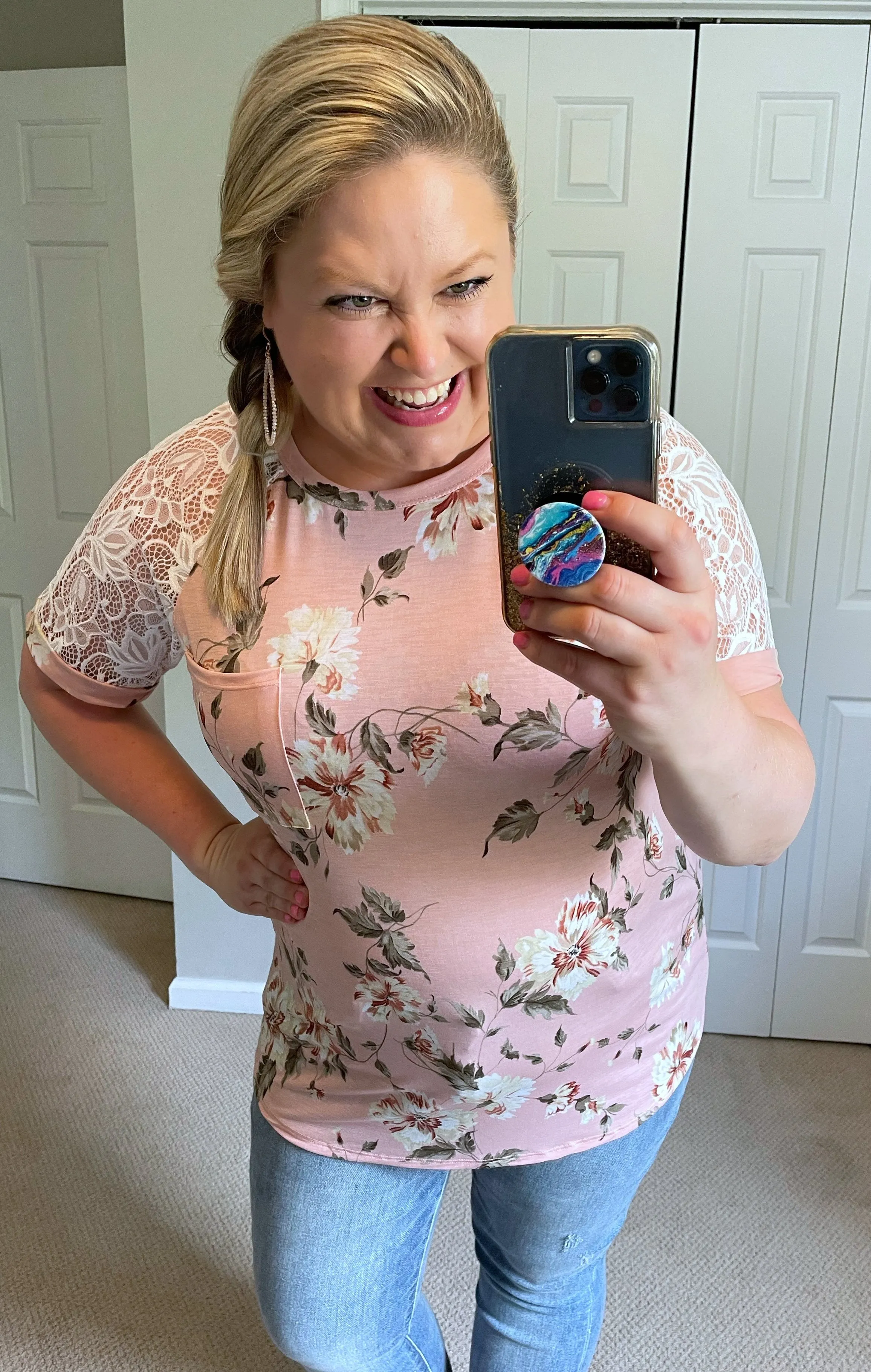 Floral Lace Raglan-Sleeve Top in Blush