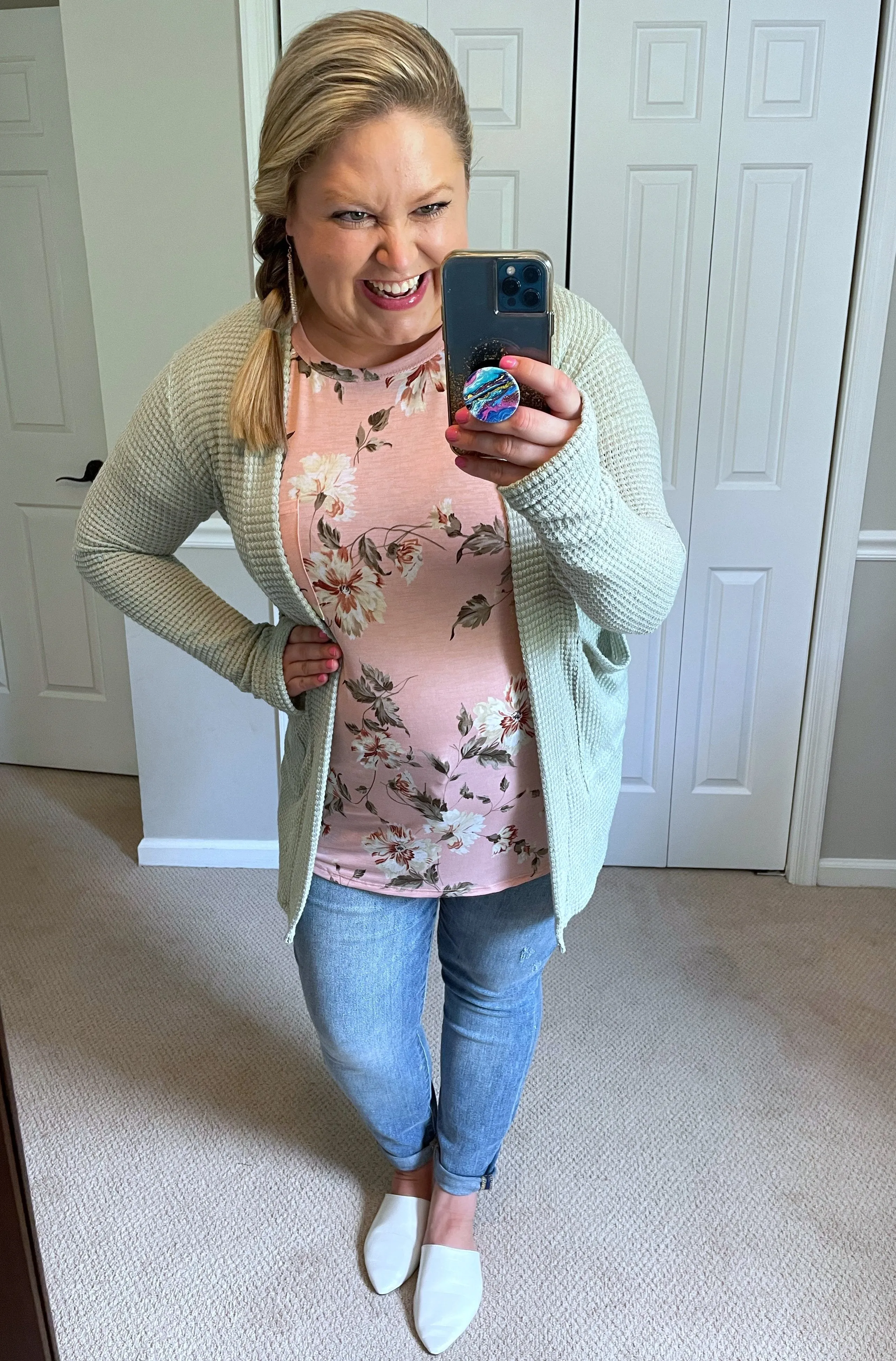 Floral Lace Raglan-Sleeve Top in Blush