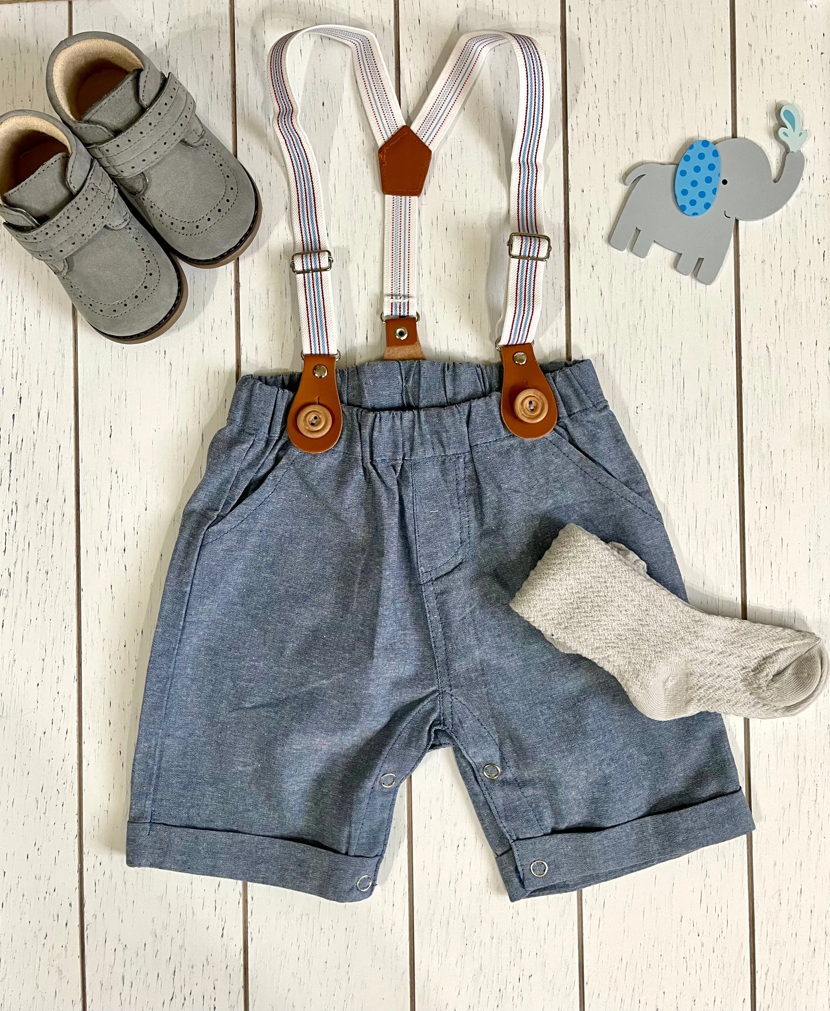 Gentlemen Gray Short With Bowtie and White Shirt Boy Outfit Set