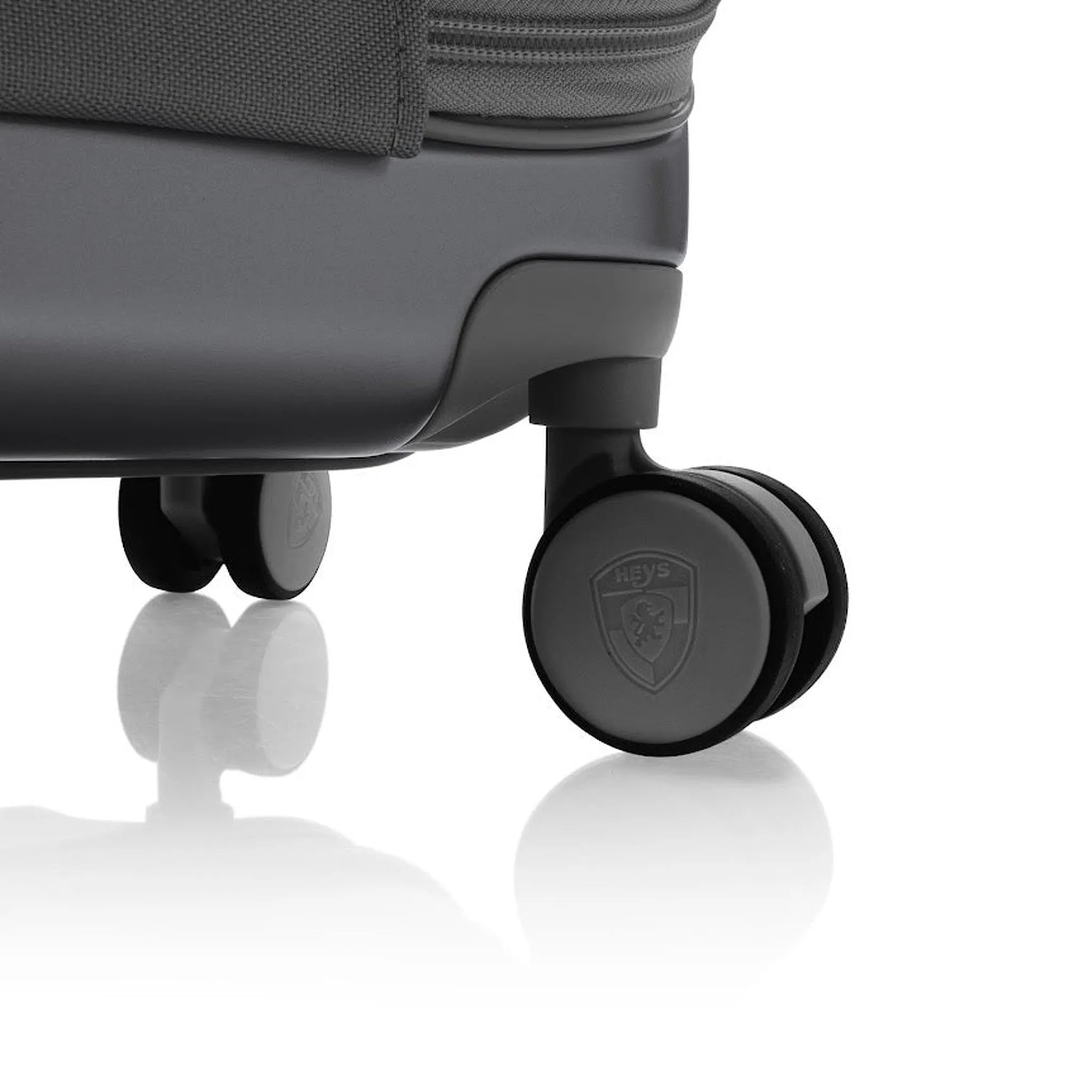 Heys EZ Fashion 30" Spinner