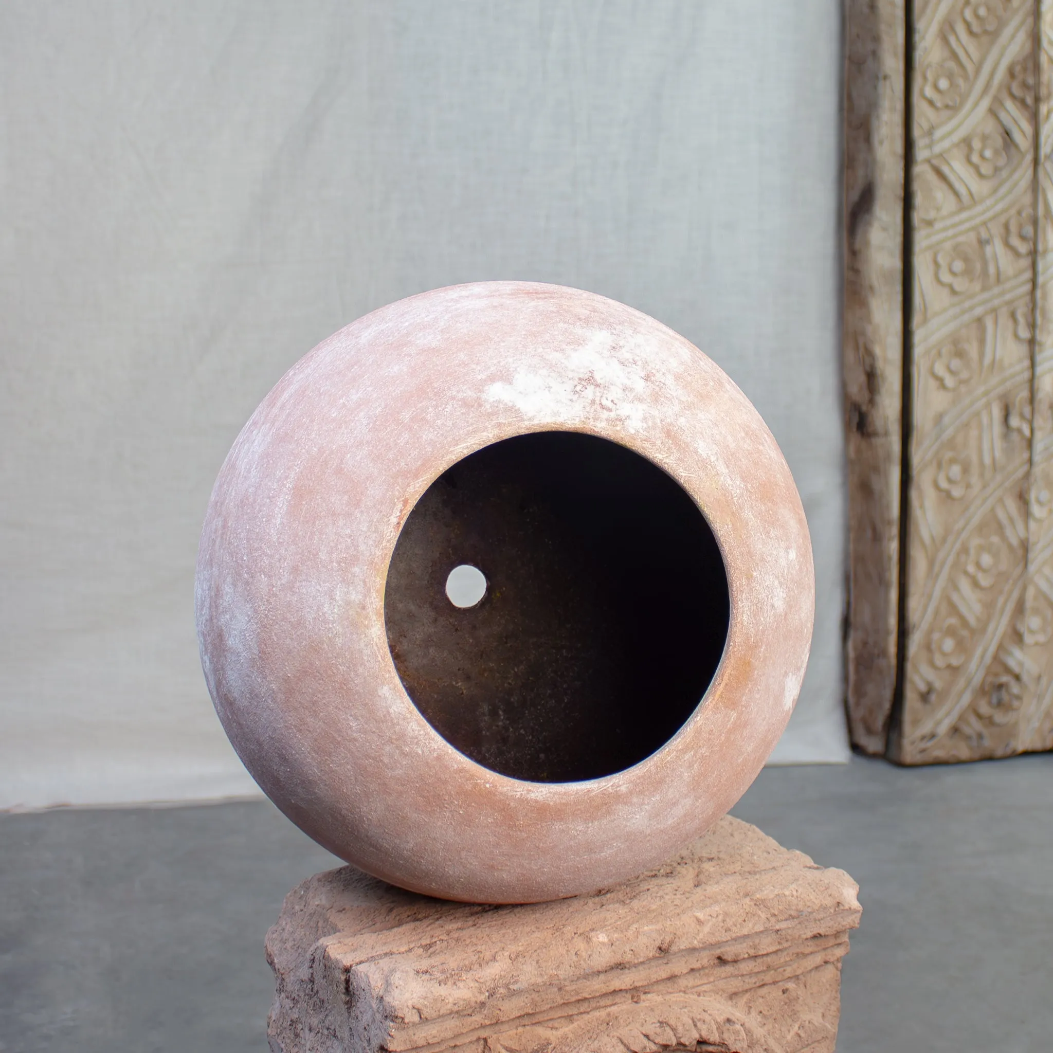 Horizon Planter. Vintage Terracotta pot.