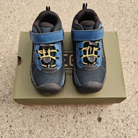 Keen Targhee sports sneaker Toddler boys 8