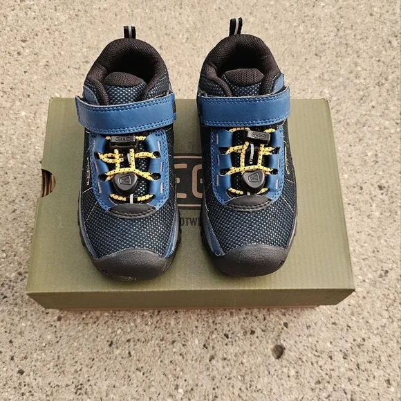 Keen Targhee sports sneaker Toddler boys 8