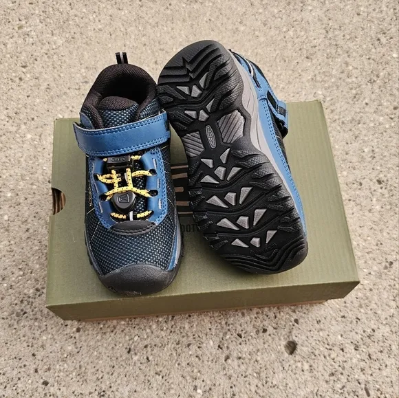 Keen Targhee sports sneaker Toddler boys 8