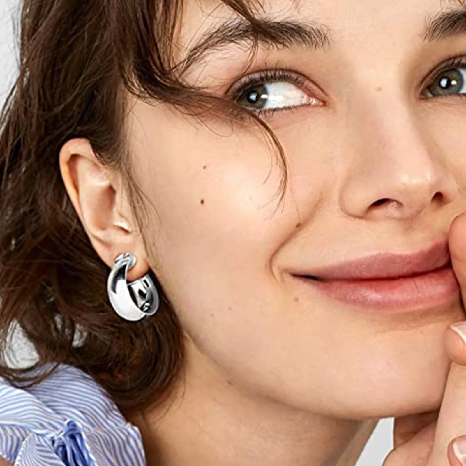 Lightweight Chunky Open Hoop Earrings