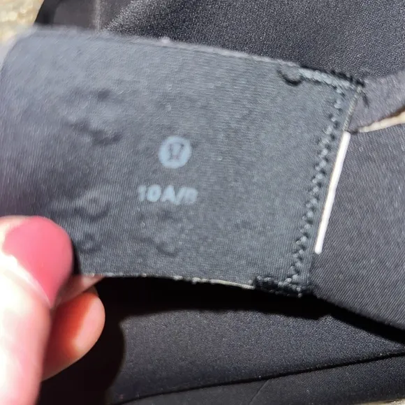 Lululemon align bra. 10 A/B