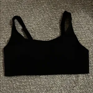 Lululemon align bra. 10 A/B
