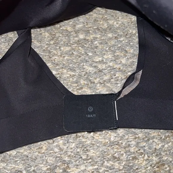 Lululemon align bra. 10 A/B