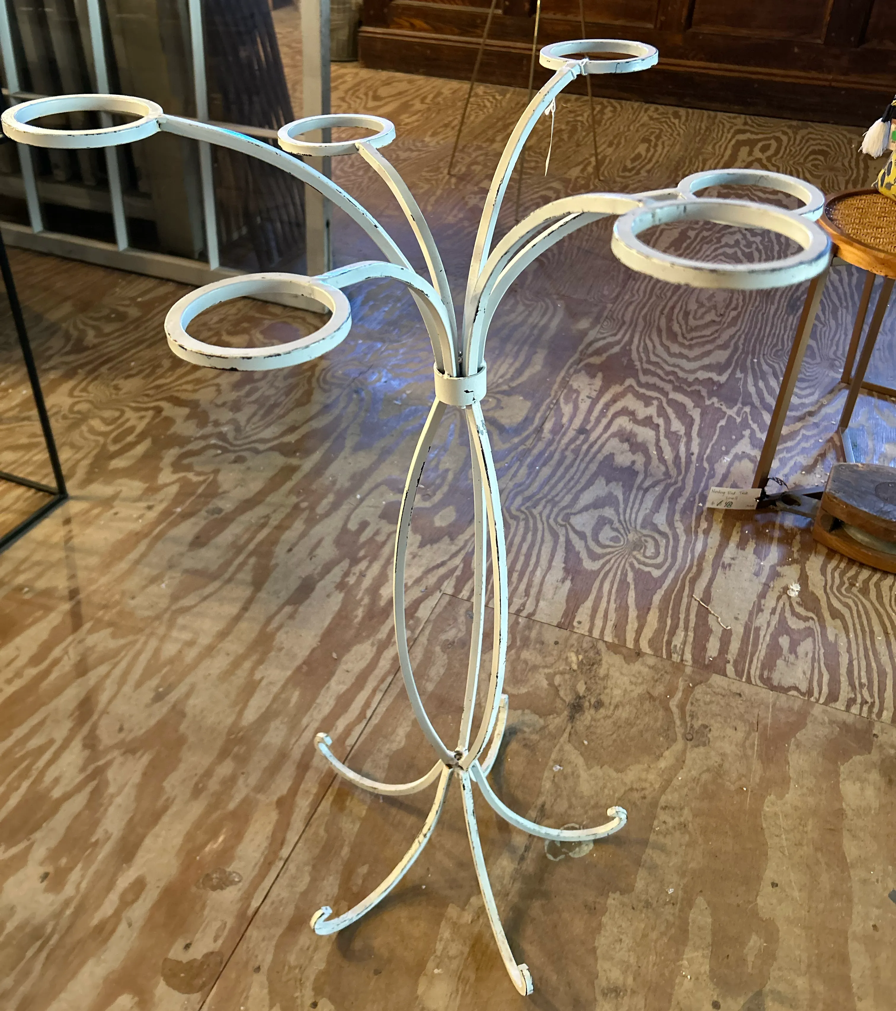 MCM White Iron Plant Holder