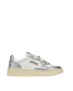 MEDALIST LOW SNEAKERS IN LEATHER WHITE AND SILVER
