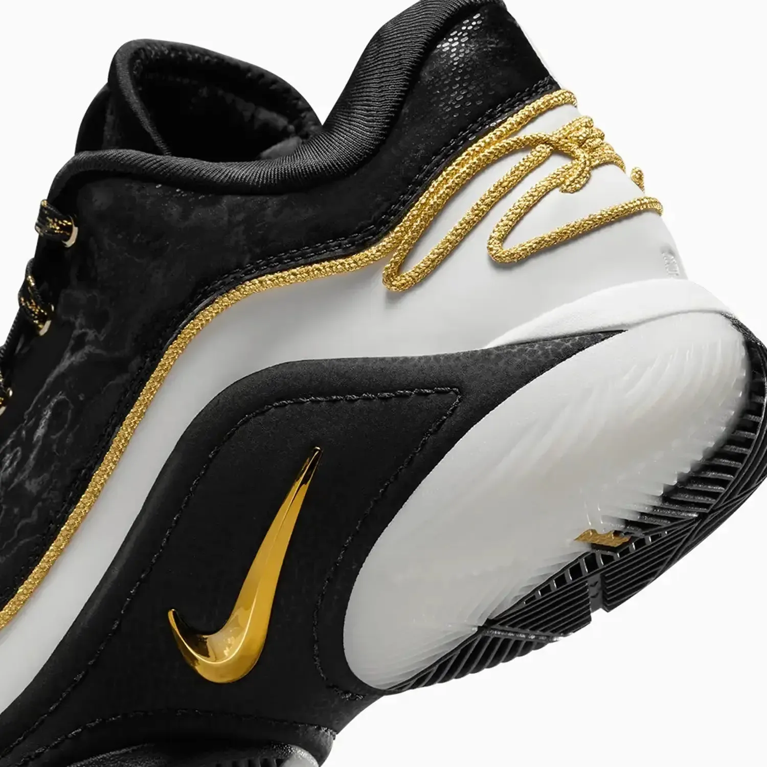 Men's LeBron XXII "Mogul"