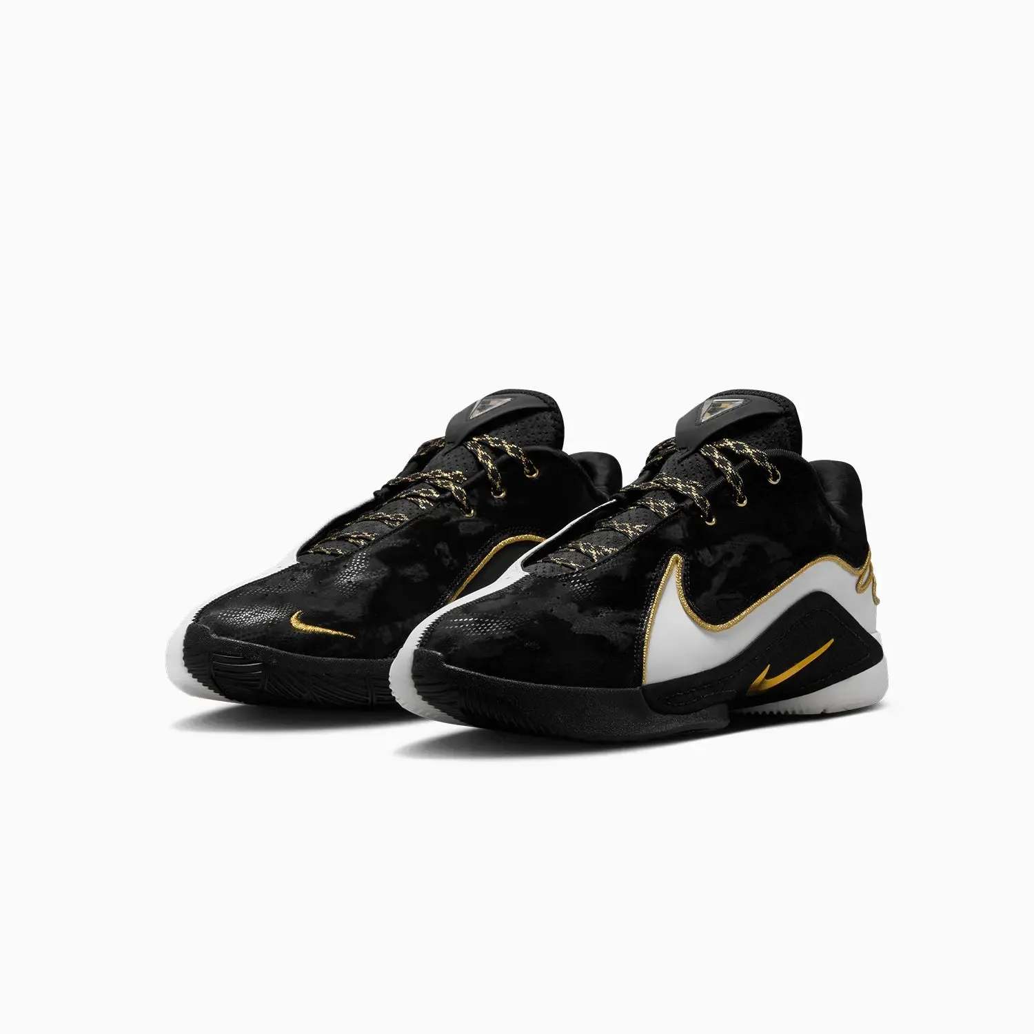 Men's LeBron XXII "Mogul"