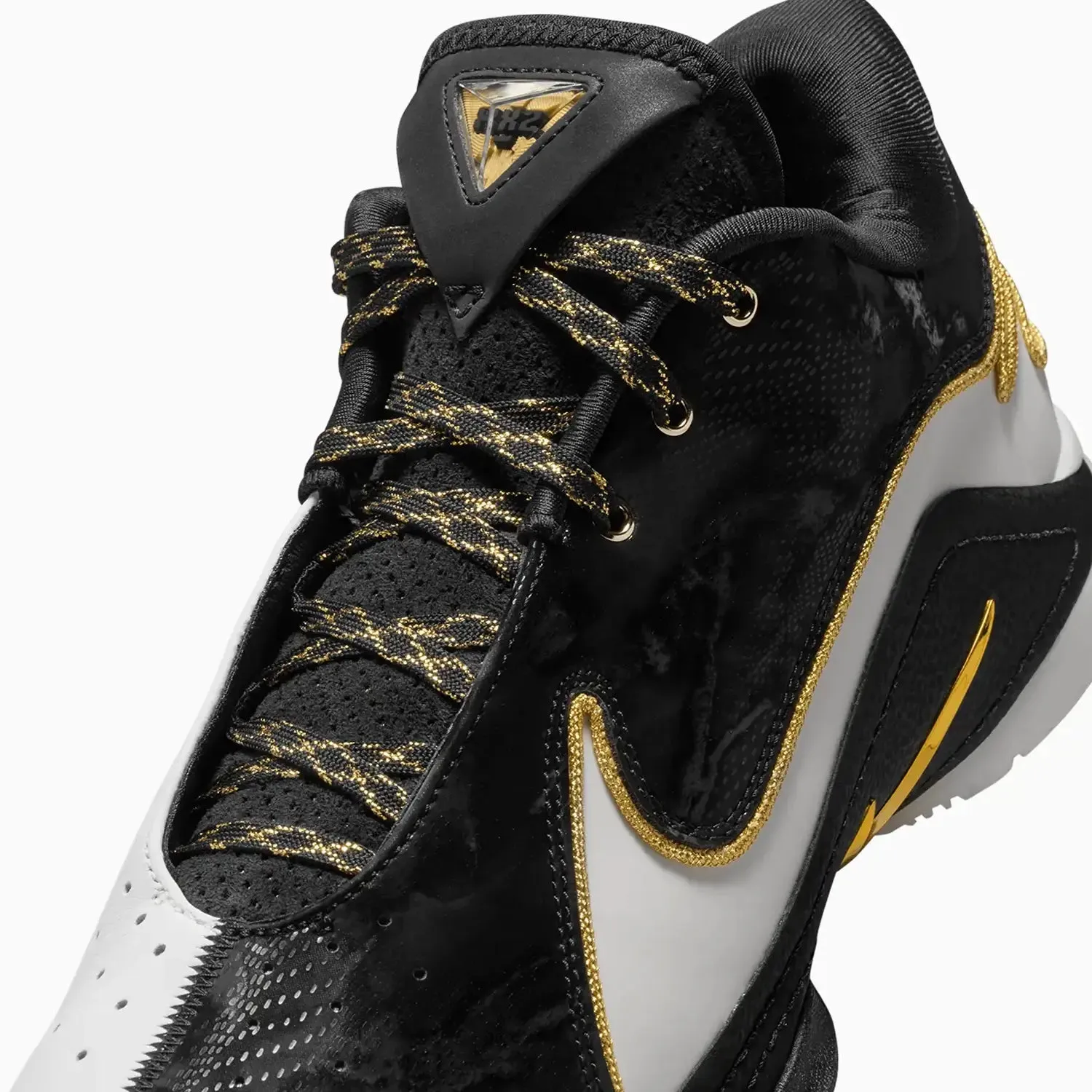 Men's LeBron XXII "Mogul"