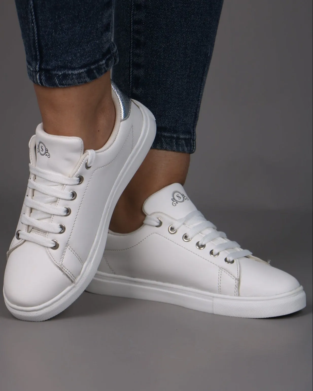 Nova Sneaker 4126