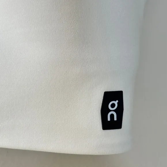 On Running Performance Flex Bra in White Size XL