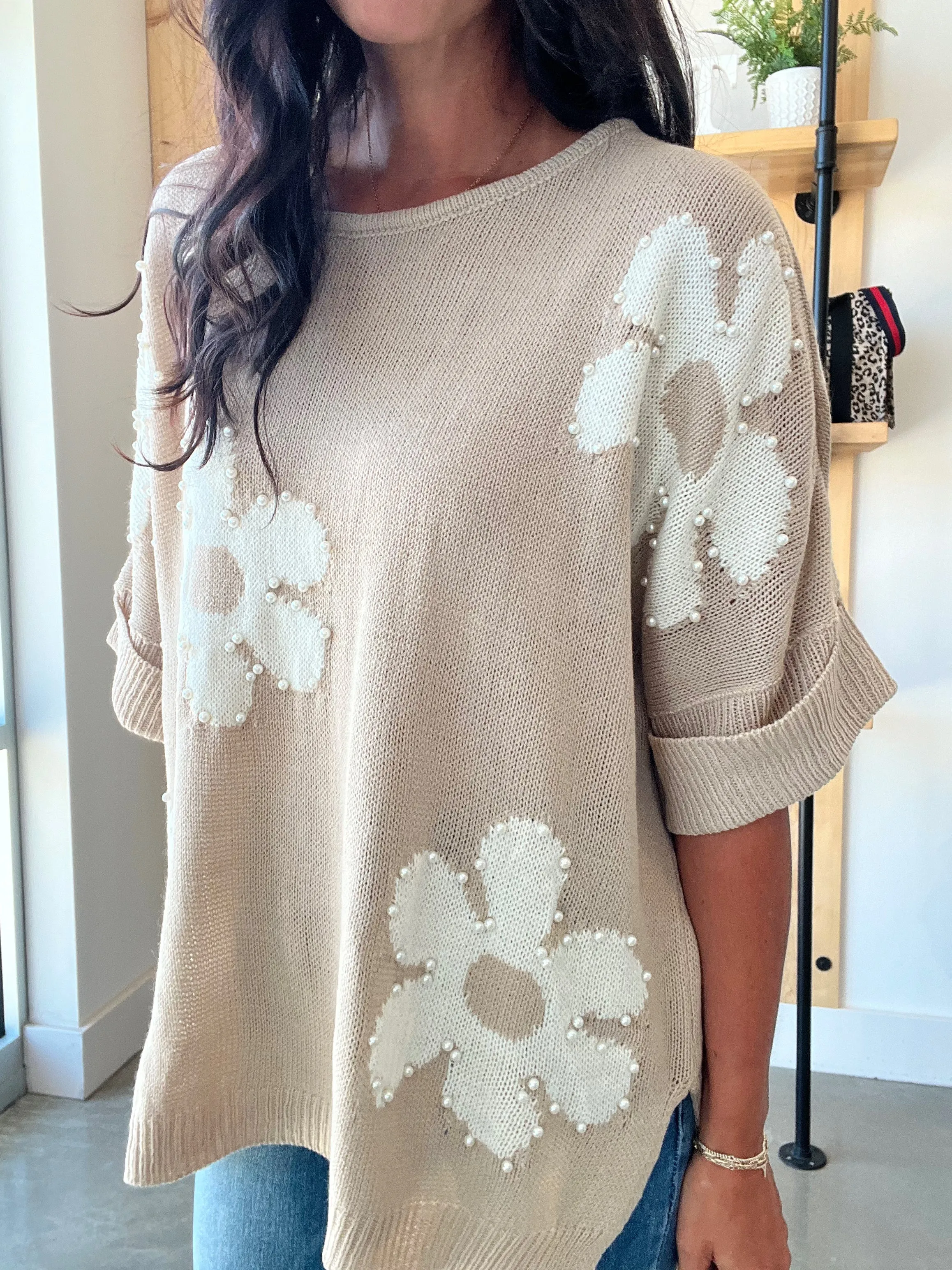Pearl Flower LIghtweight Sweater in Oatmeal