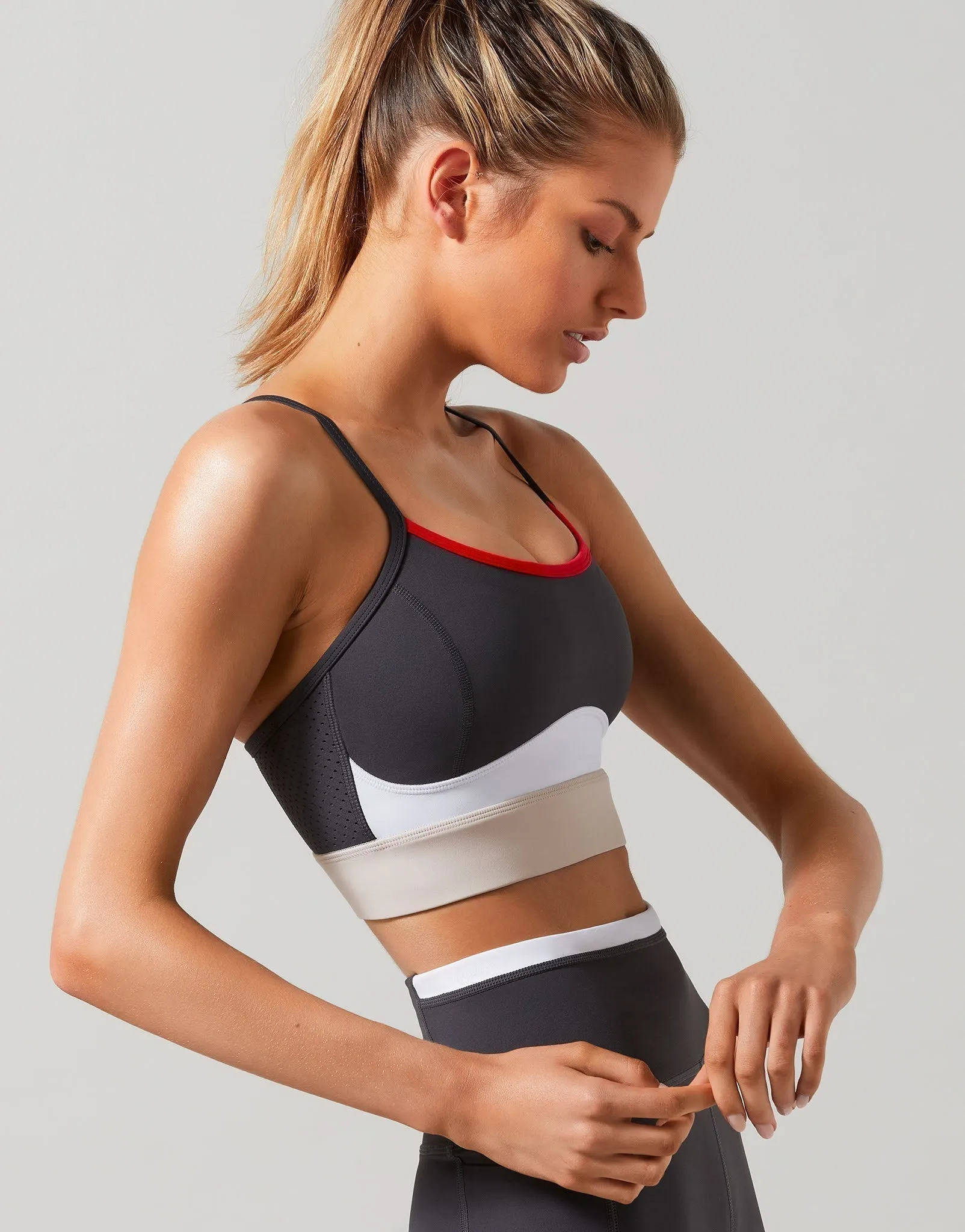 Pipa Sports Bra in Slate, Flame & Nimbus