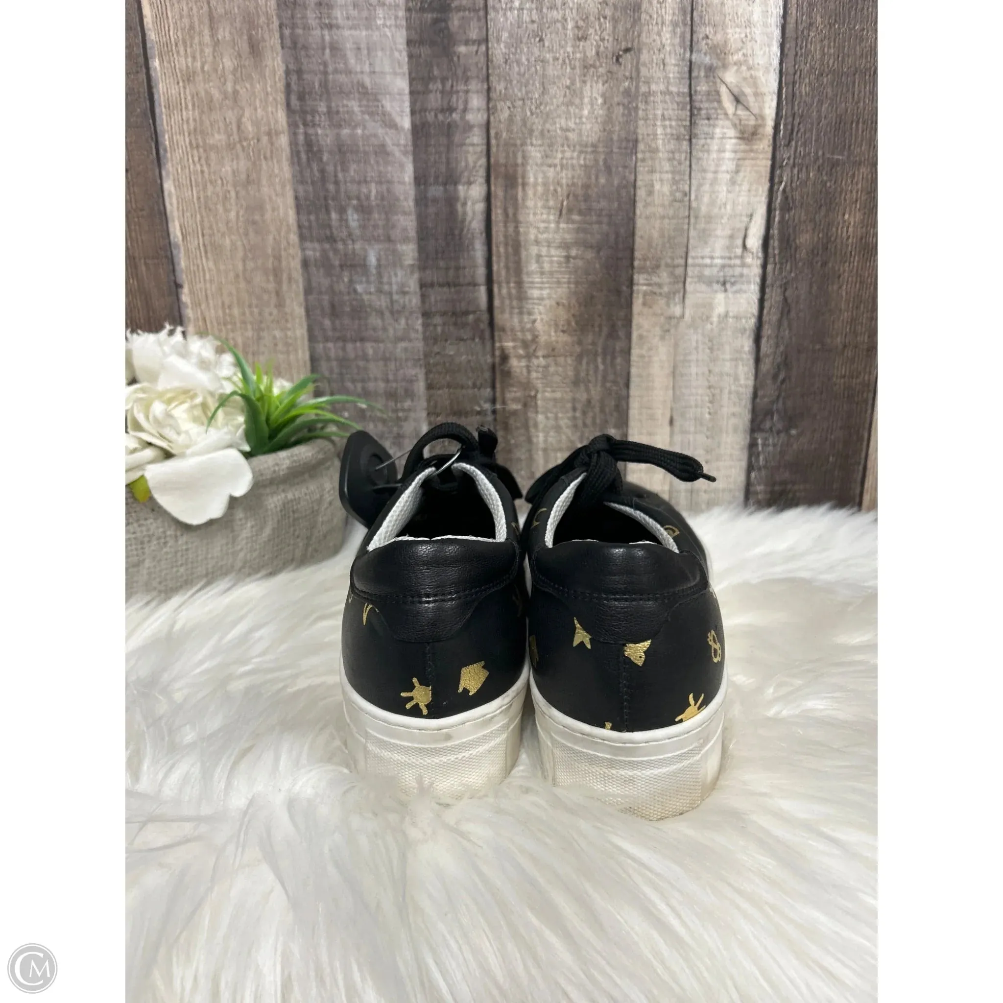Shoes Sneakers By Cmc In Black & Gold, Size: 6.5