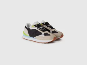 SNEAKERS IN NYLON AND LEATHER