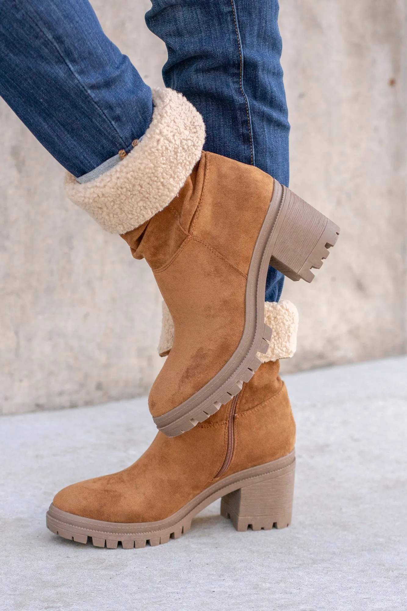 Snuggy Boots - Tan