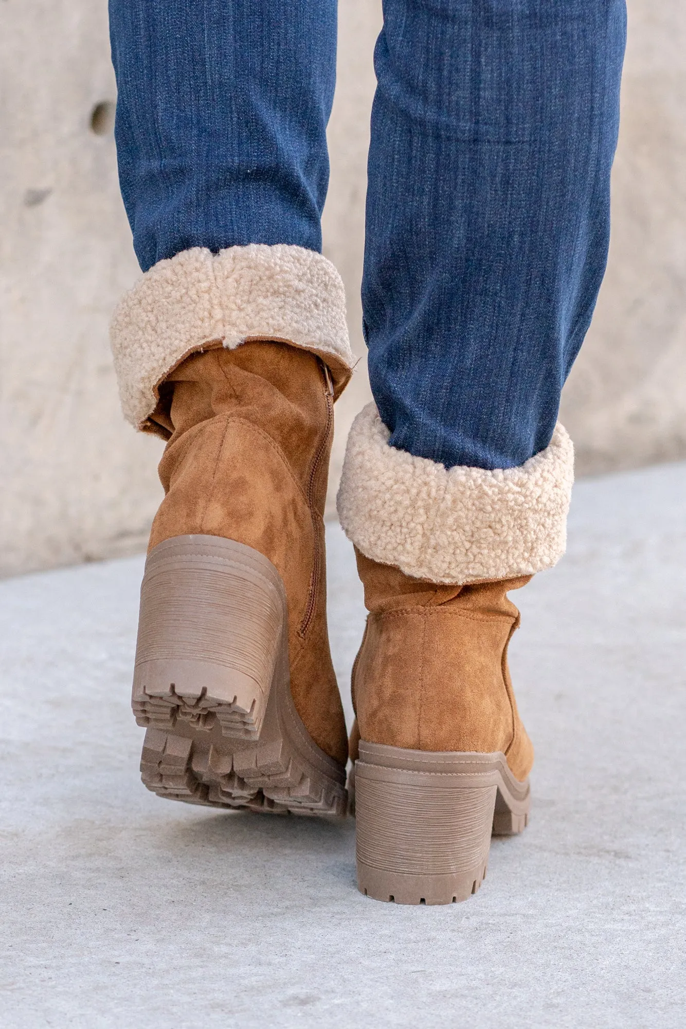 Snuggy Boots - Tan