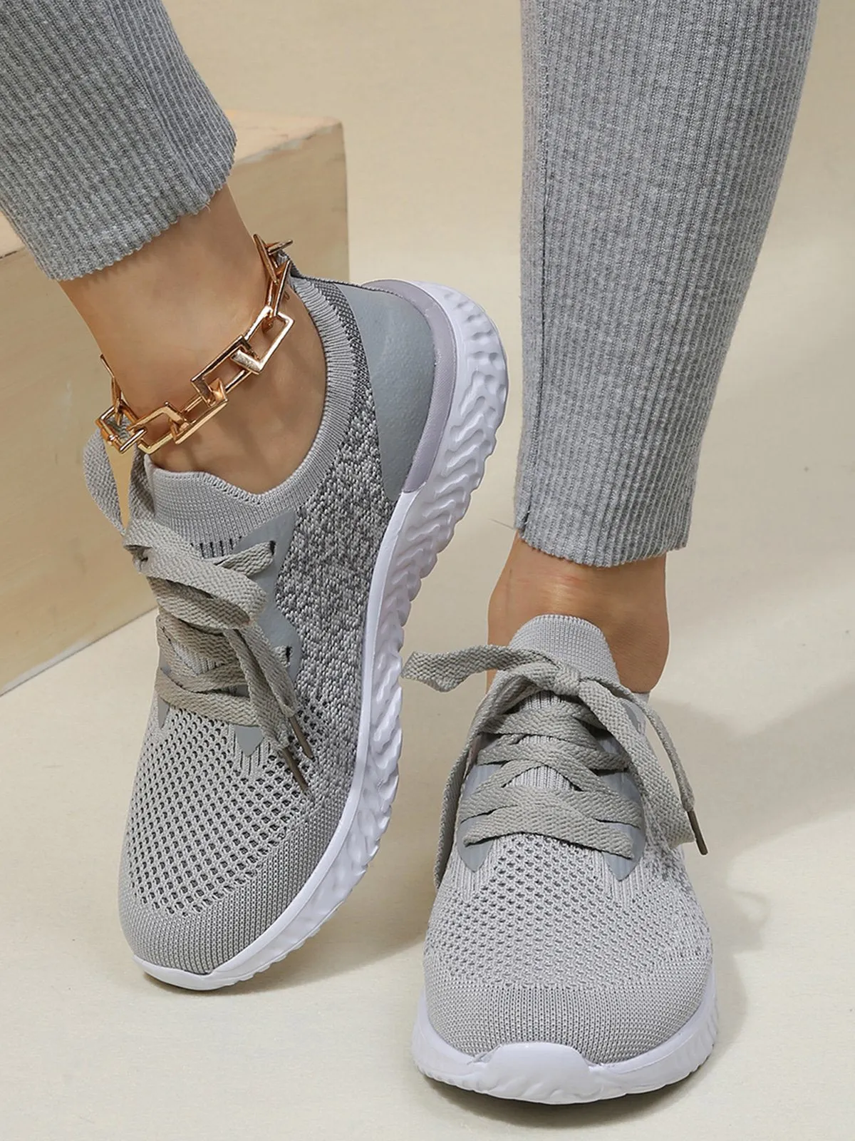 Solid Color Breathable Simple Casual Flyknit Sports Running Shoes