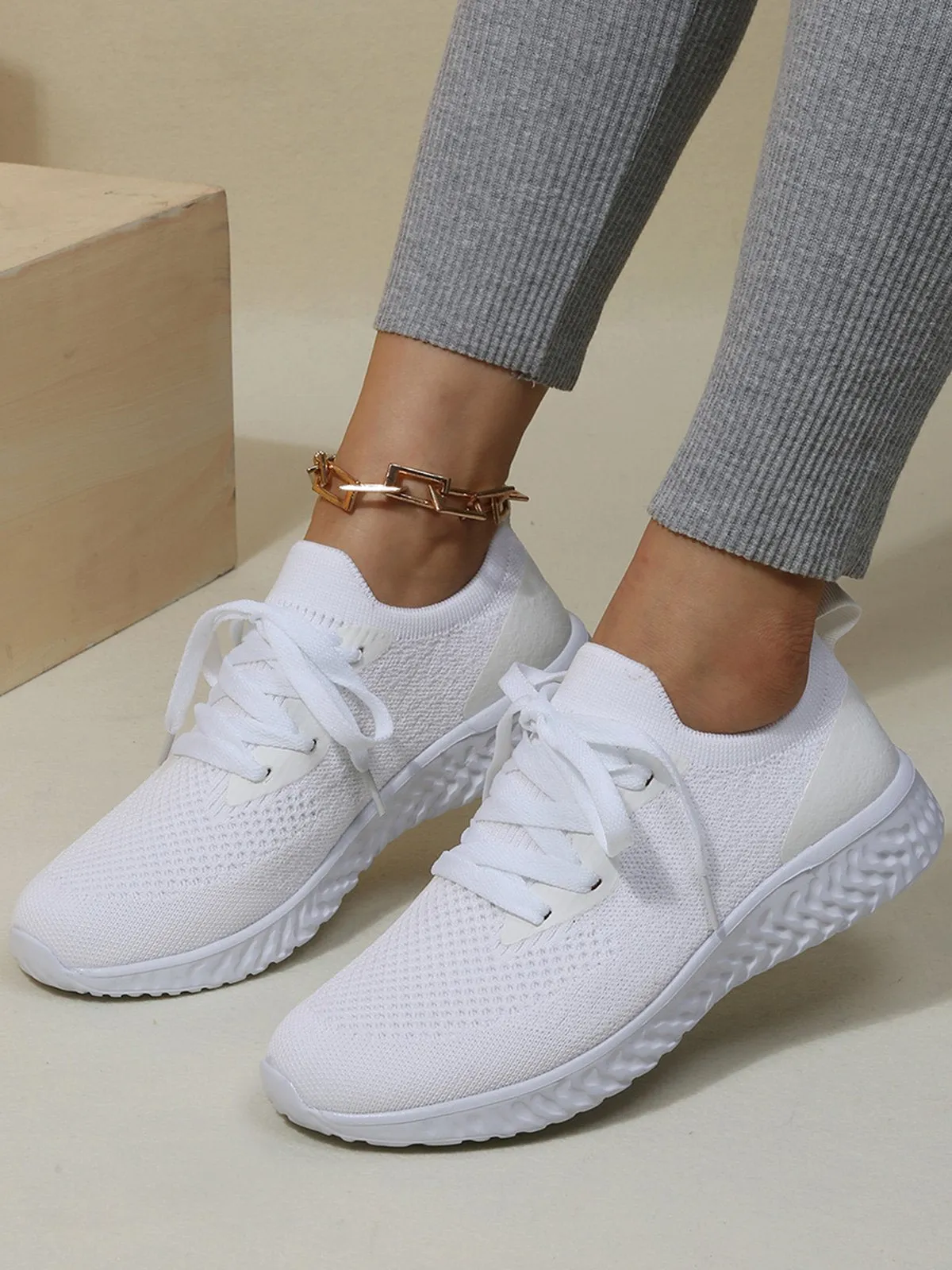 Solid Color Breathable Simple Casual Flyknit Sports Running Shoes