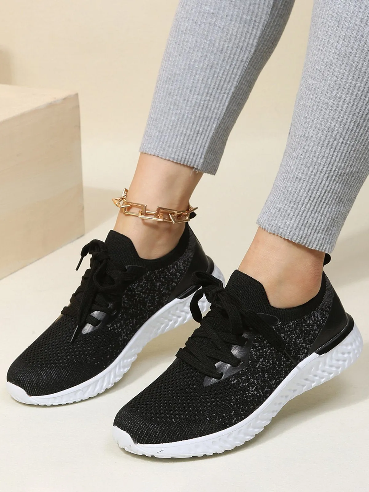 Solid Color Breathable Simple Casual Flyknit Sports Running Shoes