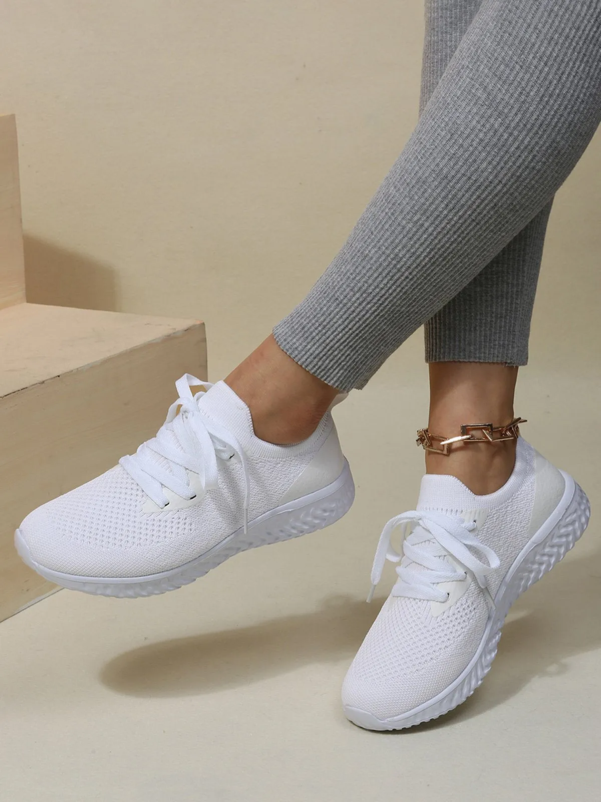 Solid Color Breathable Simple Casual Flyknit Sports Running Shoes
