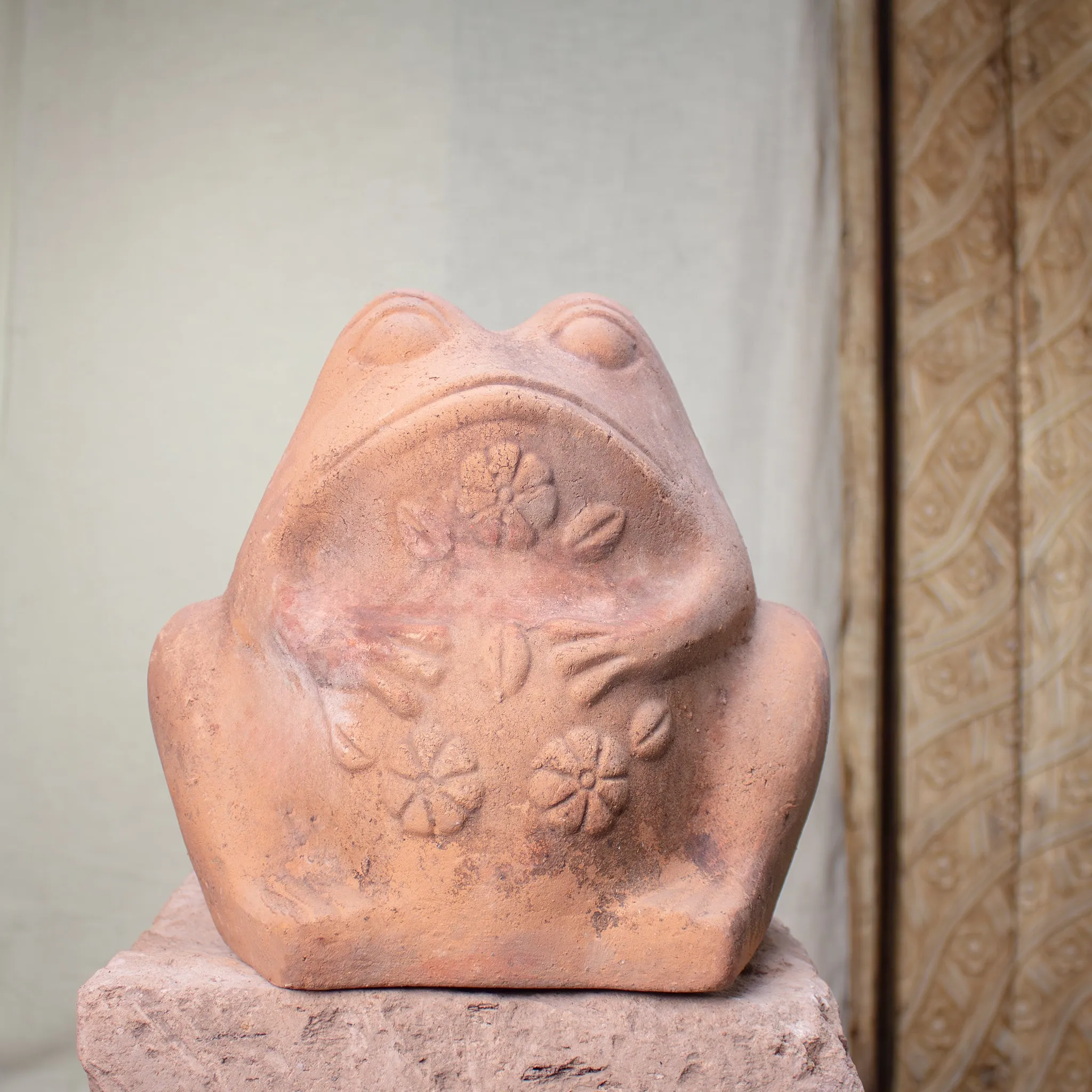 Squatted Frog Pot. Vintage Terracotta Planter.