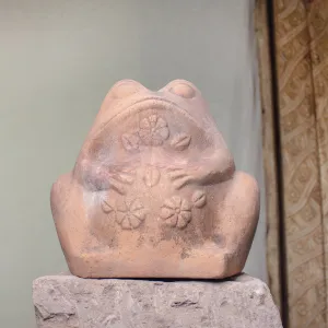 Squatted Frog Pot. Vintage Terracotta Planter.