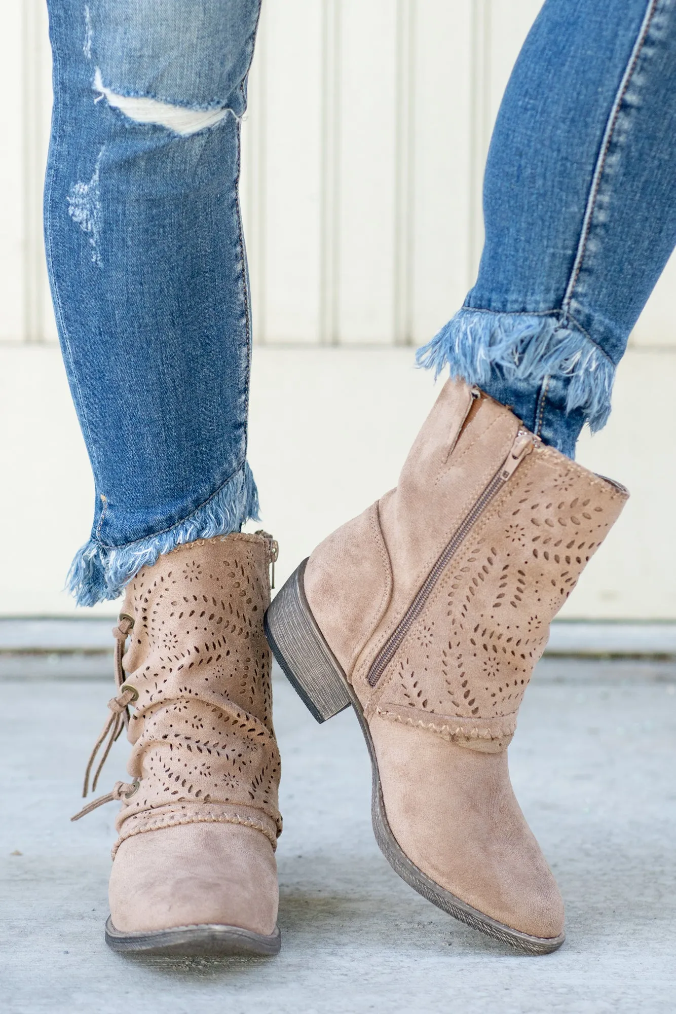 Sydney Lace Tied Booties - Taupe