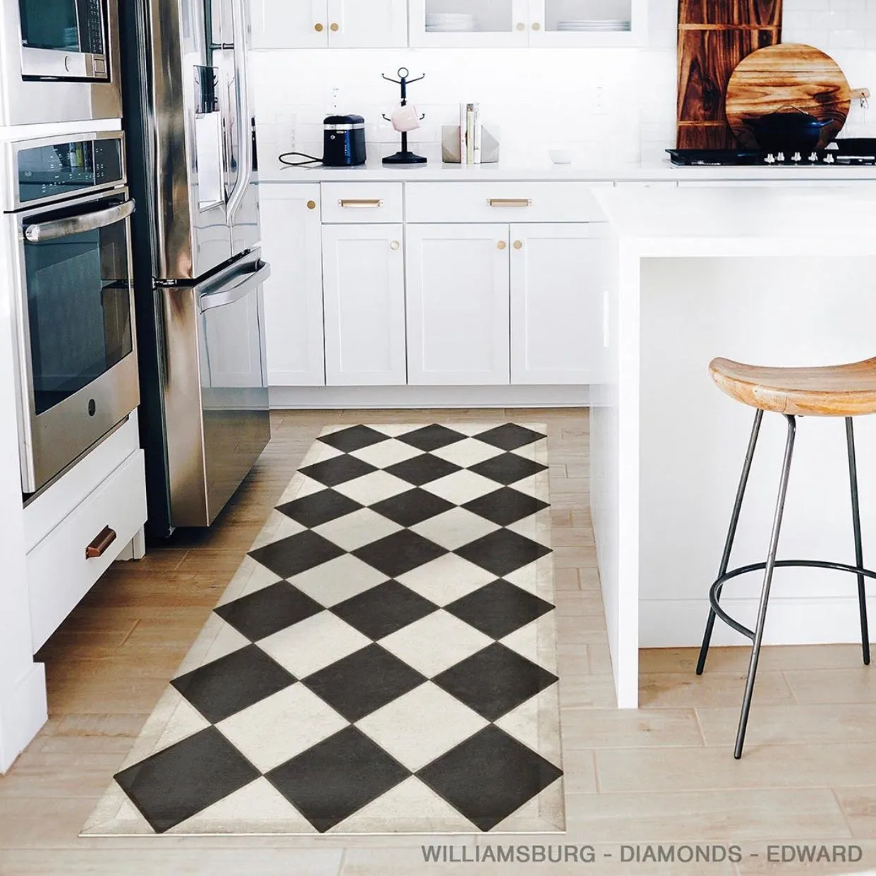 Traditional Williamsburg Diamonds "Edward" Vinyl Floorcloth - Spicher & Co.