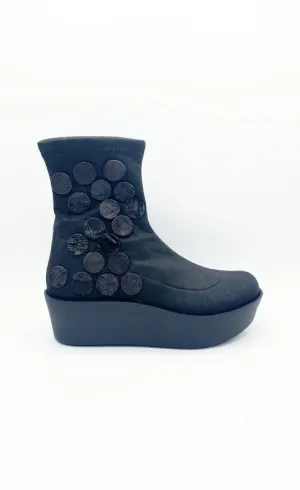 Uma Boot