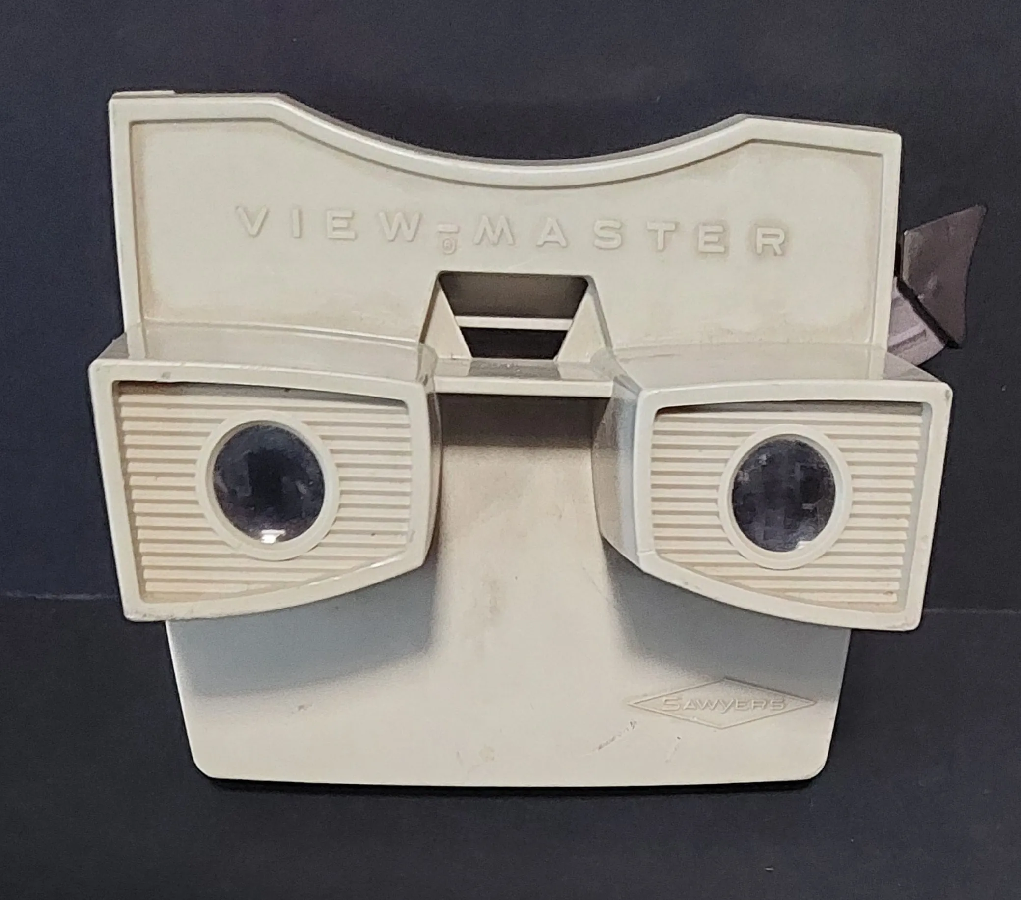 View master viewer and 9 complete sets of view master disks