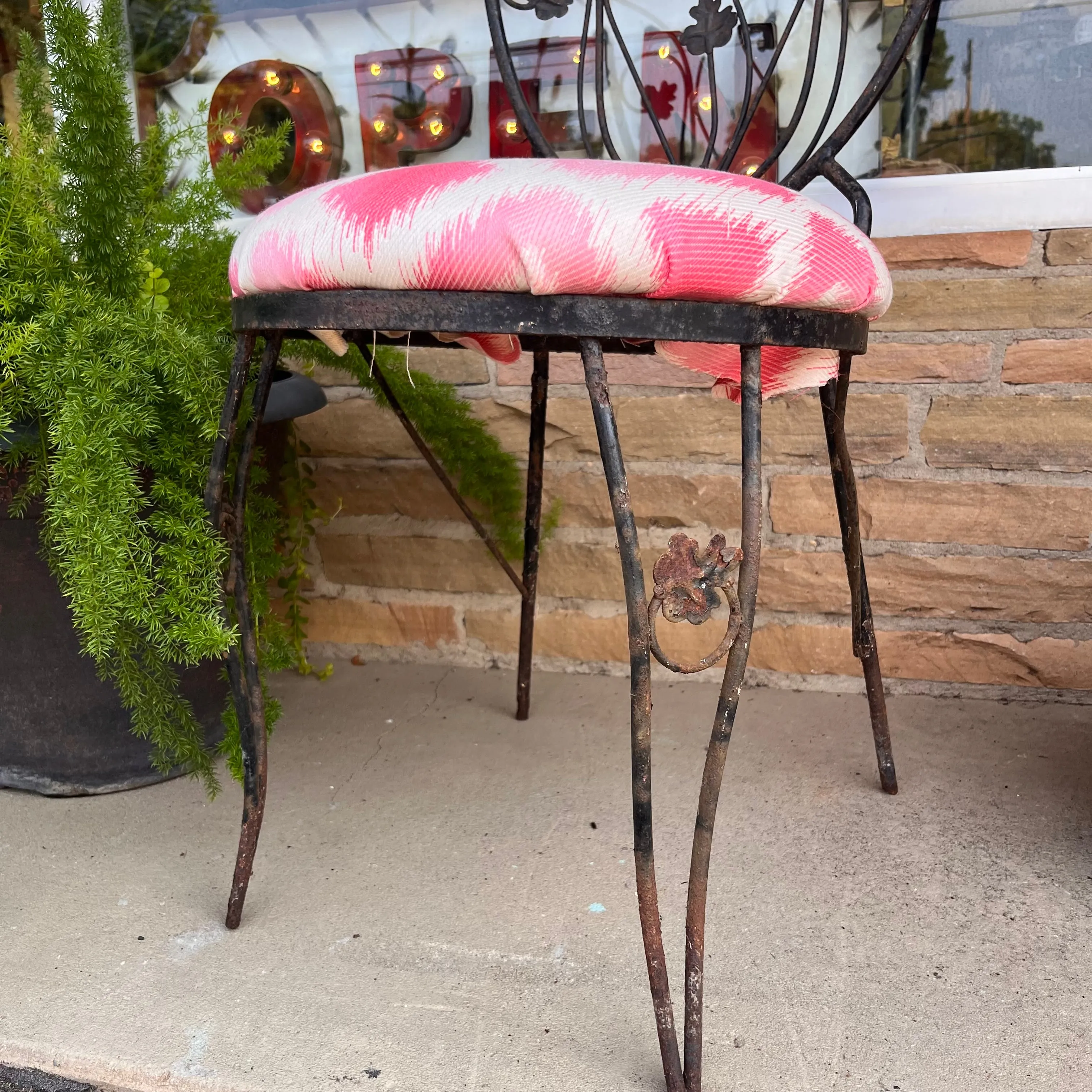 Vintage Metal Outdoor Seating Set with Refurnished Seating