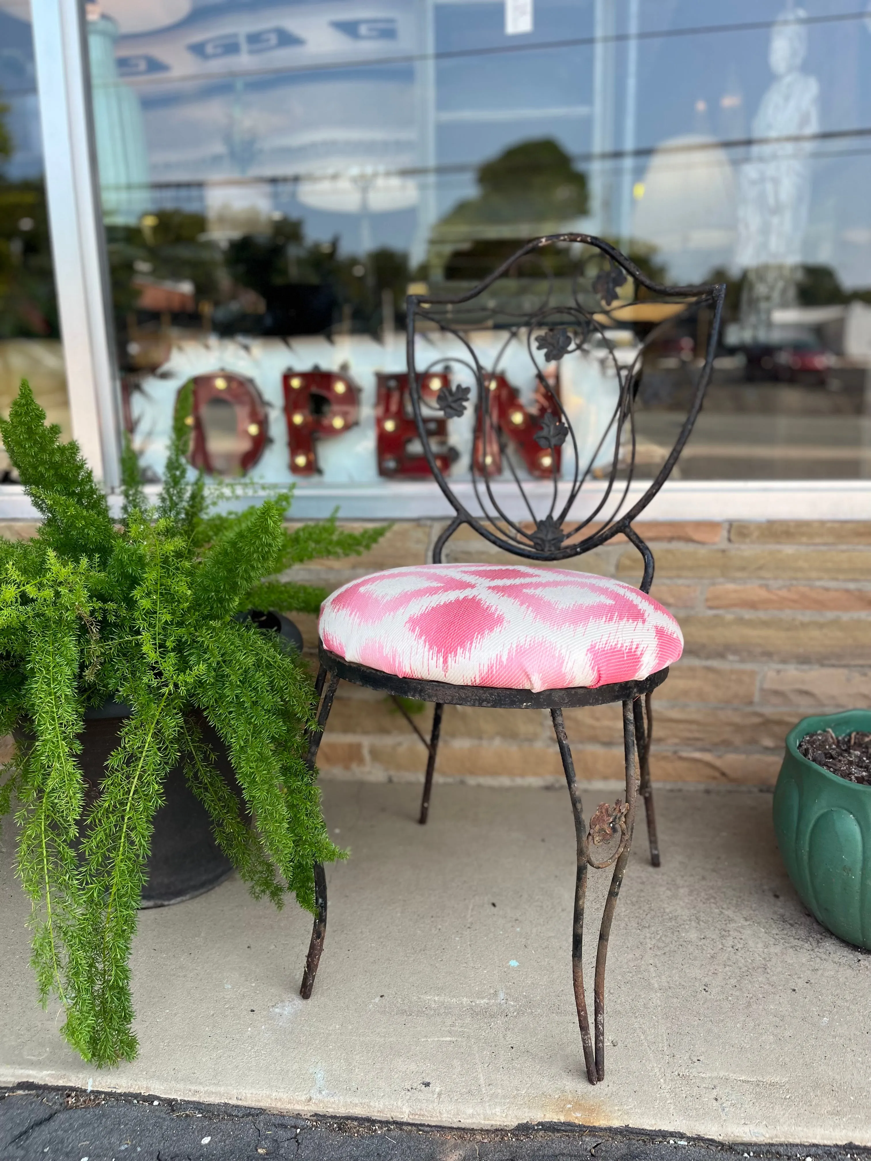 Vintage Metal Outdoor Seating Set with Refurnished Seating